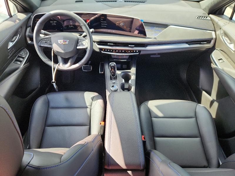 2025 CADILLAC XT4 SPORT 8