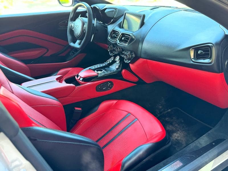 2023 ASTON MARTIN VANTAGE 5