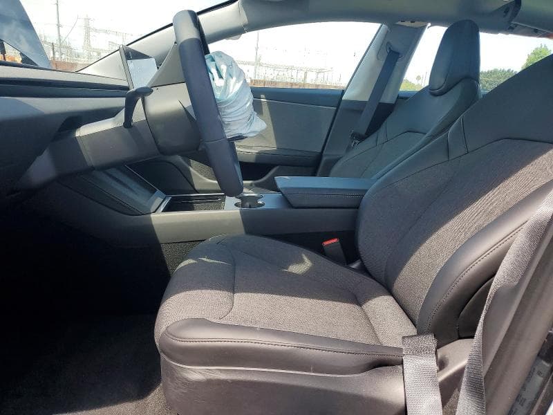 2025 TESLA MODEL 3 7