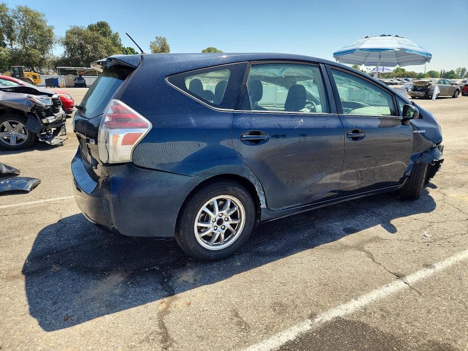 2017 TOYOTA PRIUS V TWO 3