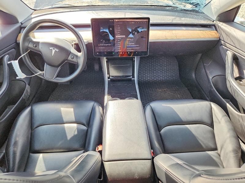 2018 TESLA MODEL 3 8