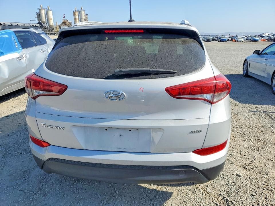 2017 HYUNDAI TUCSON SE 6