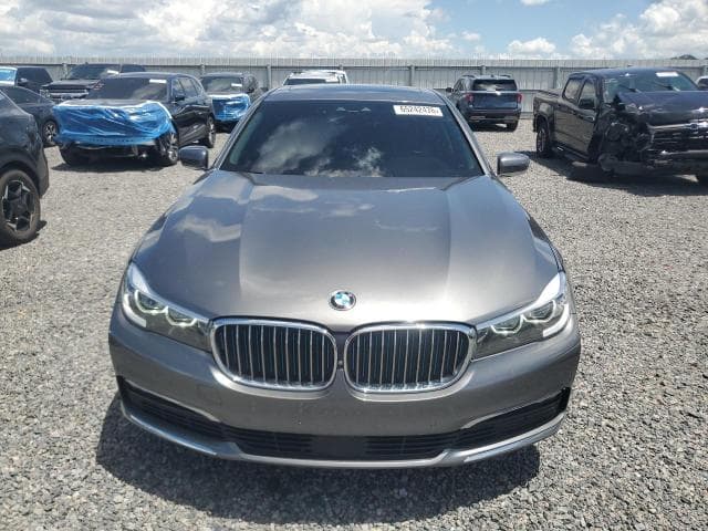 2018 BMW 740 XE 5