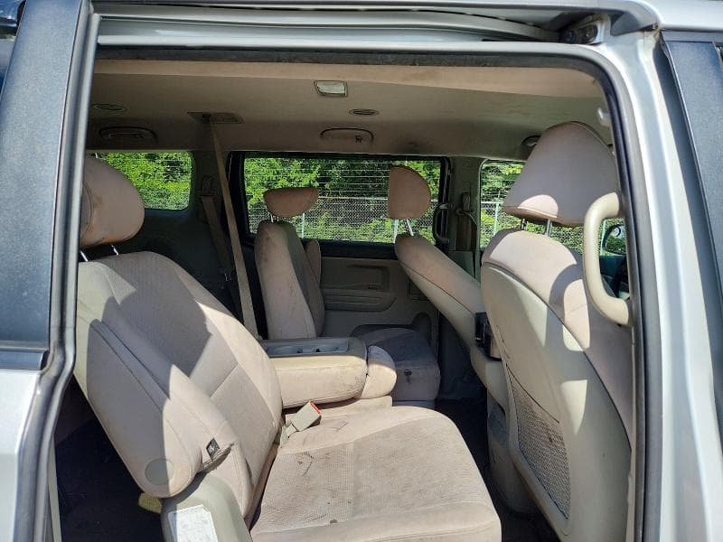 2018 KIA SEDONA LX 11