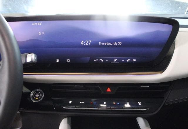 2025 BUICK ENVISION AVENIR 8