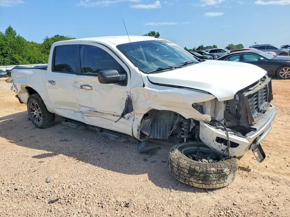 2021 NISSAN TITAN SV 4