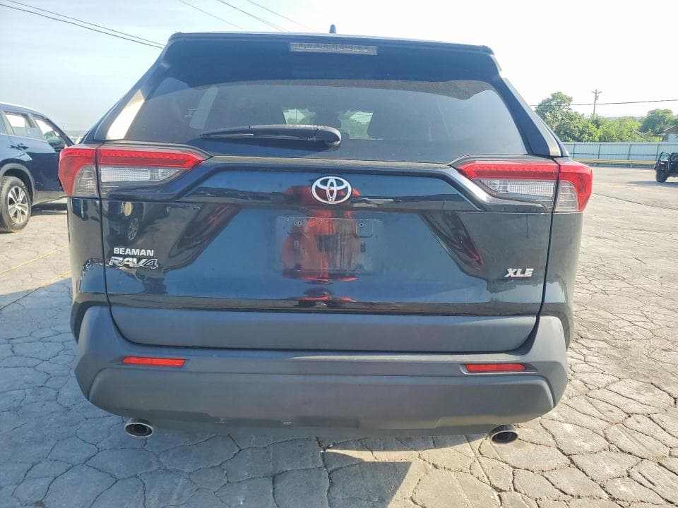 2019 TOYOTA RAV4 XLE 6