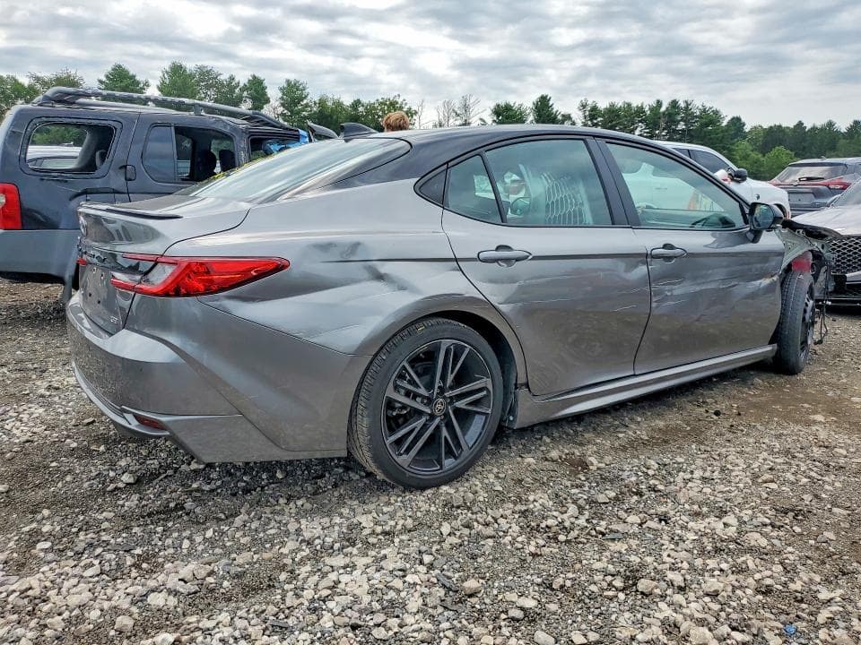 2025 TOYOTA CAMRY XSE 3