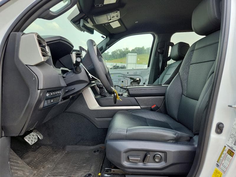 2025 TOYOTA TUNDRA LIMITED 7