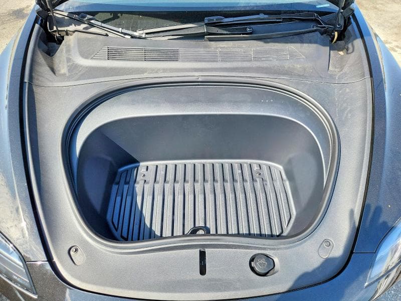 2026 TESLA MODEL 3 11