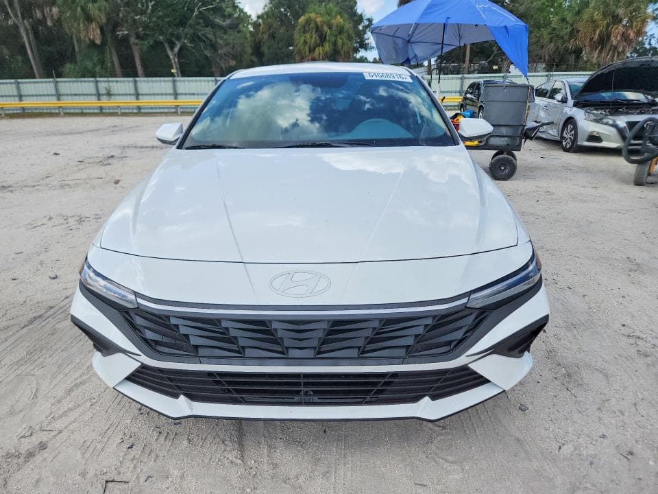2026 HYUNDAI ELANTRA SE 5