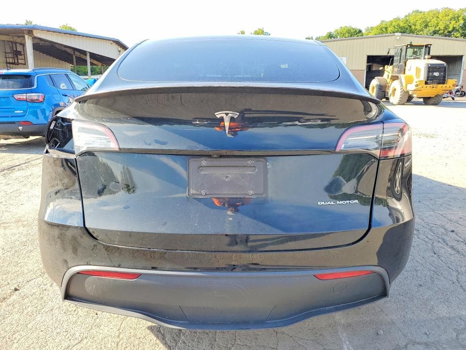2023 TESLA MODEL Y 6