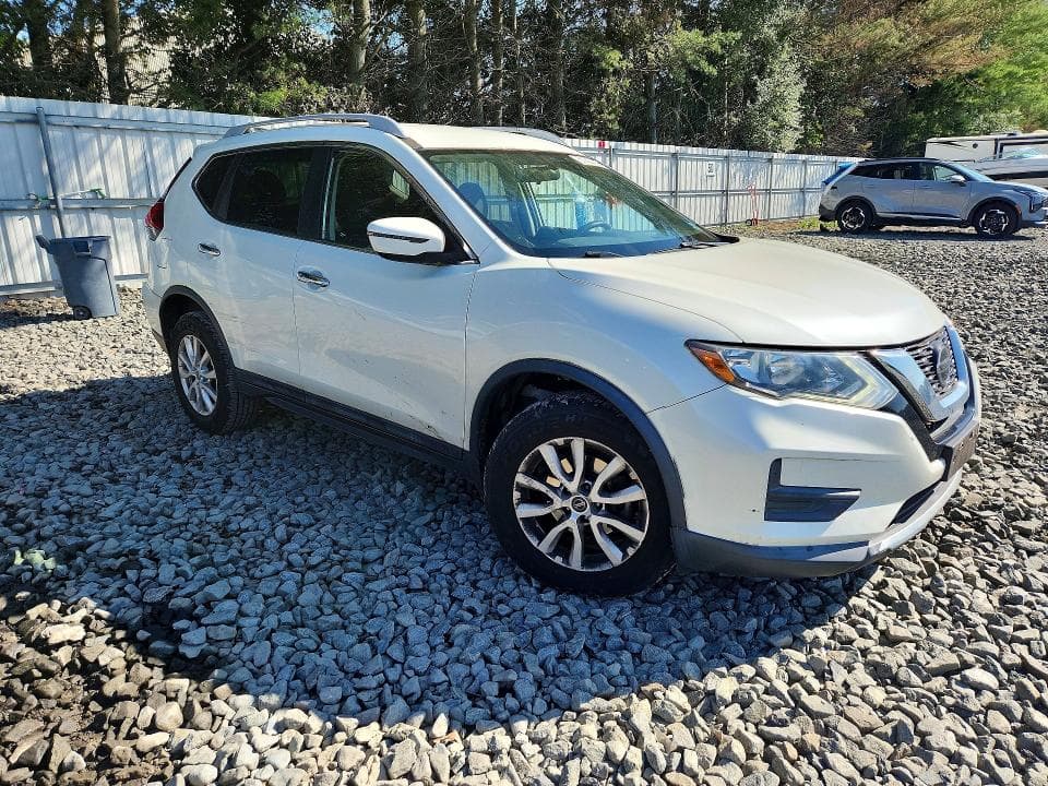 2018 NISSAN ROGUE SV 4