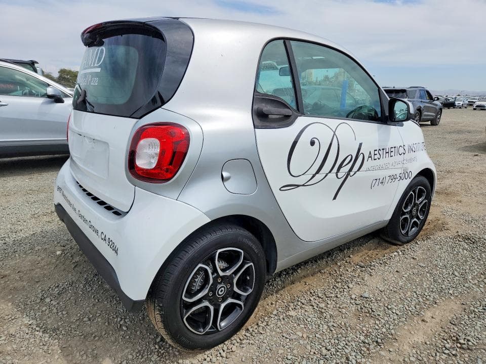 2019 SMART FORTWO 3
