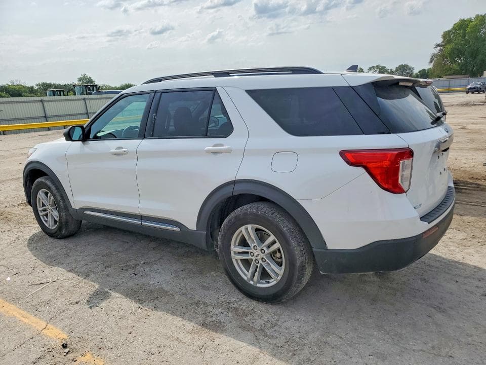 2022 FORD EXPLORER XLT 2