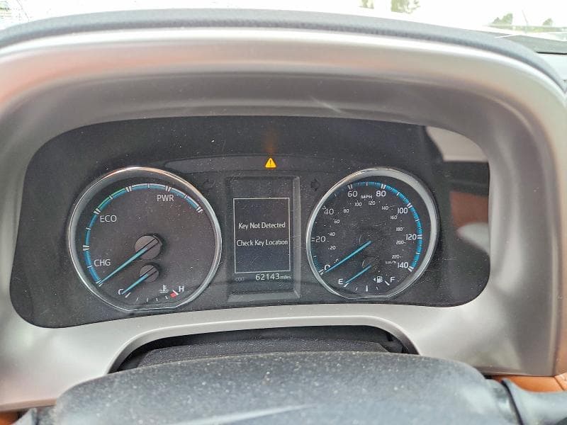 2017 TOYOTA RAV4 HV LIMITED 9