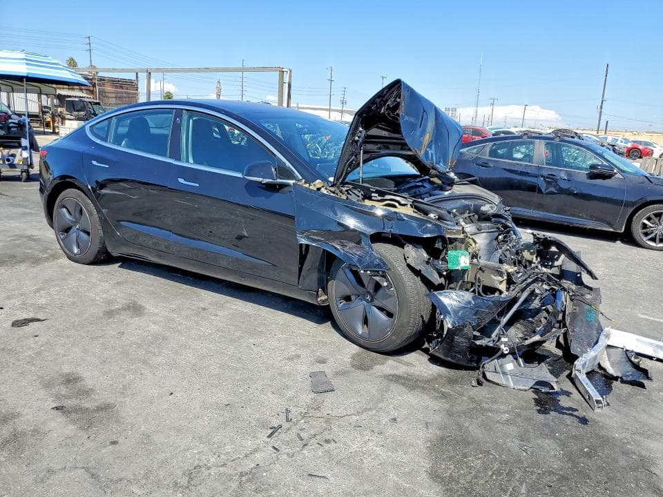 2018 TESLA MODEL 3 4