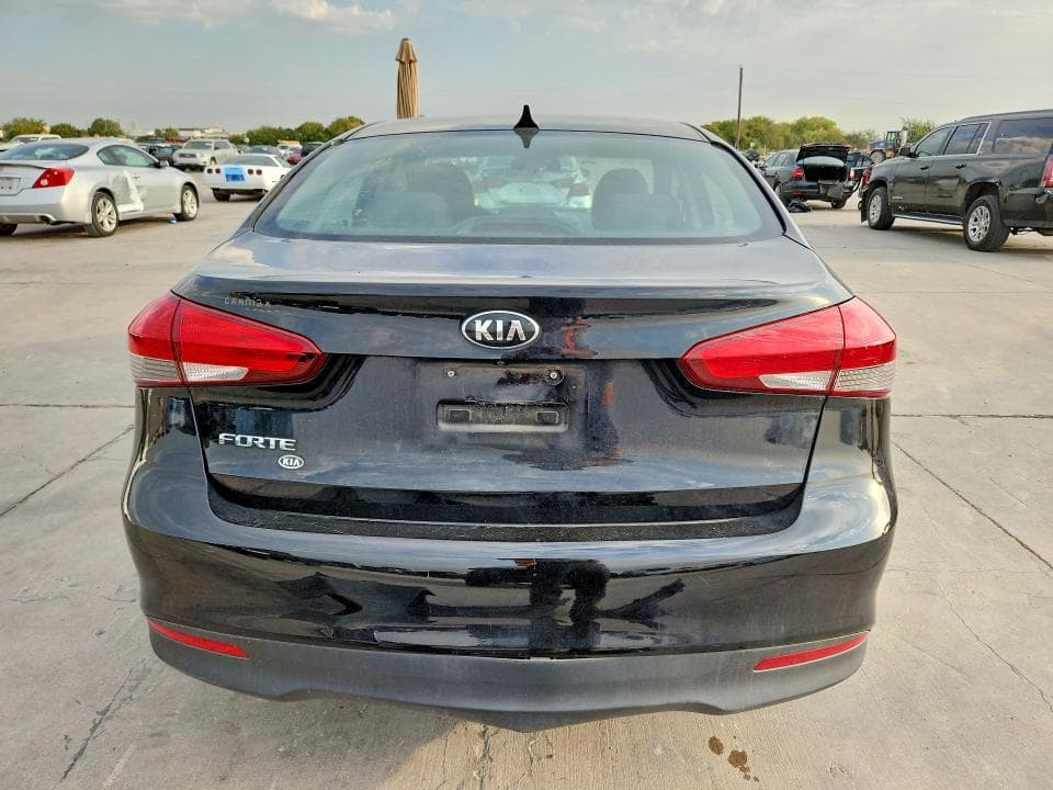 2017 KIA FORTE LX 6