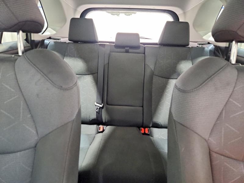 2025 TOYOTA RAV4 XLE 10