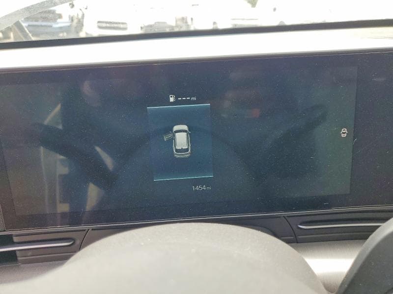 2025 HYUNDAI KONA SE 9