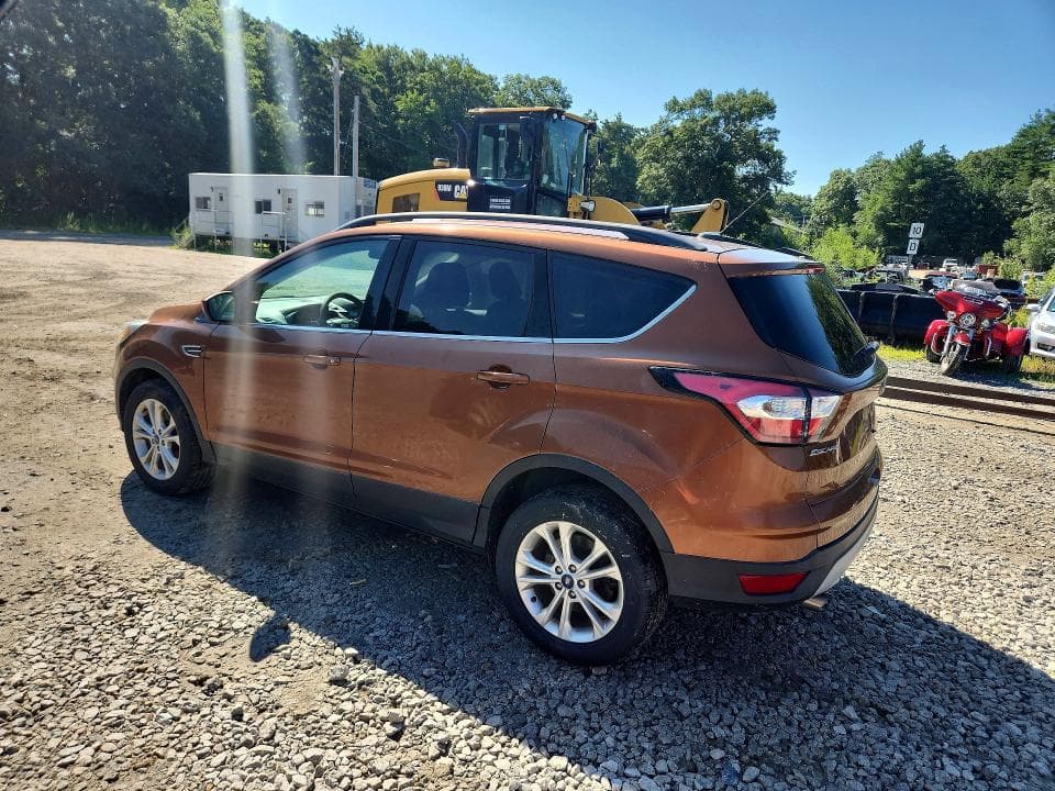 2017 FORD ESCAPE SE 2