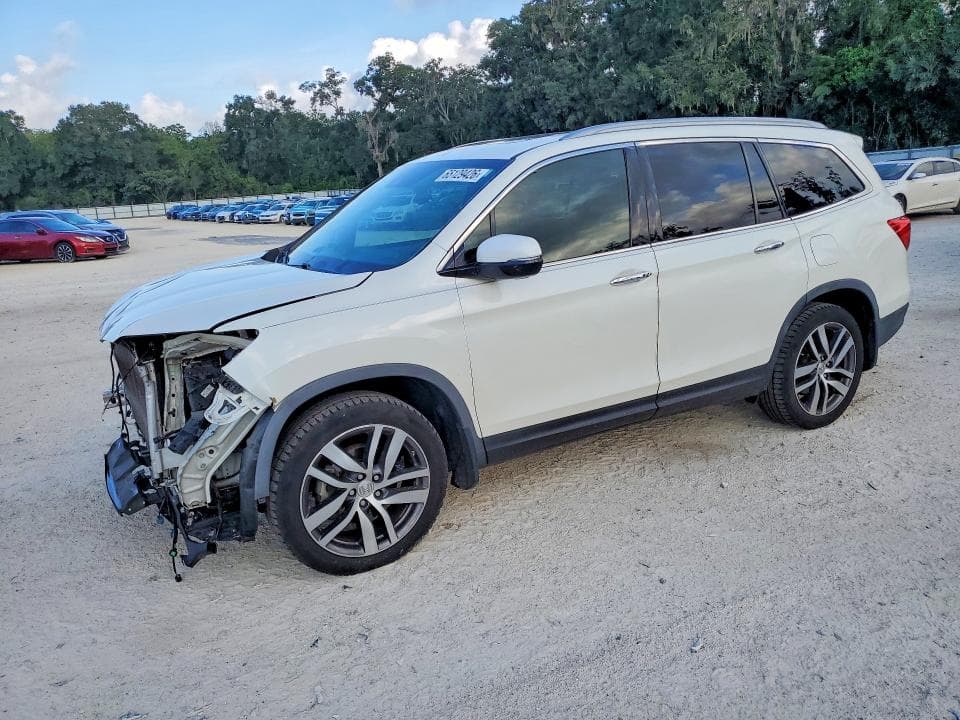 2017 HONDA PILOT TOURING - 1