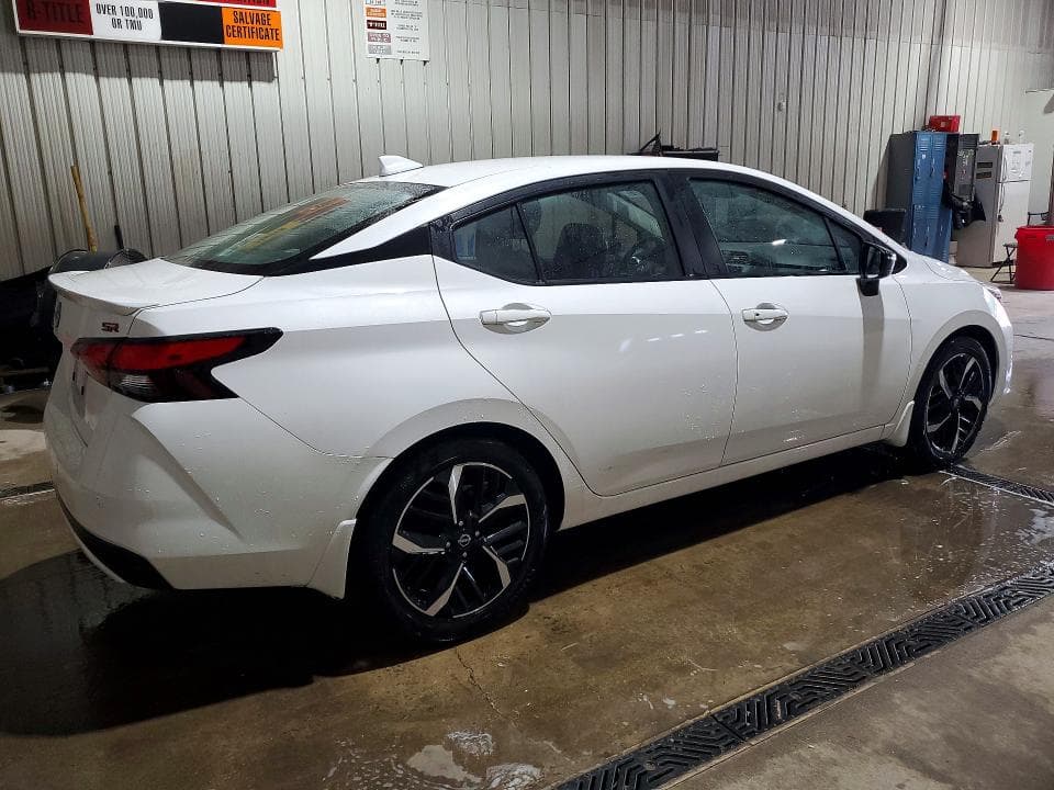 2023 NISSAN VERSA SR 3