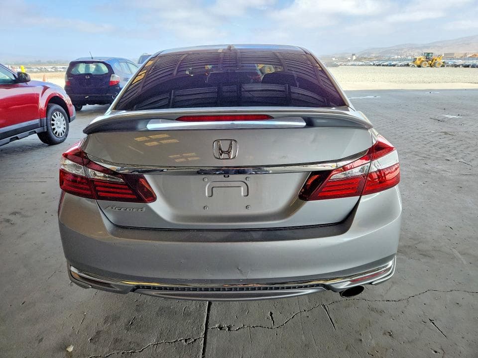 2017 HONDA ACCORD EX 6