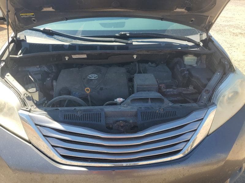 2017 TOYOTA SIENNA XLE 8-PASSENGER 12