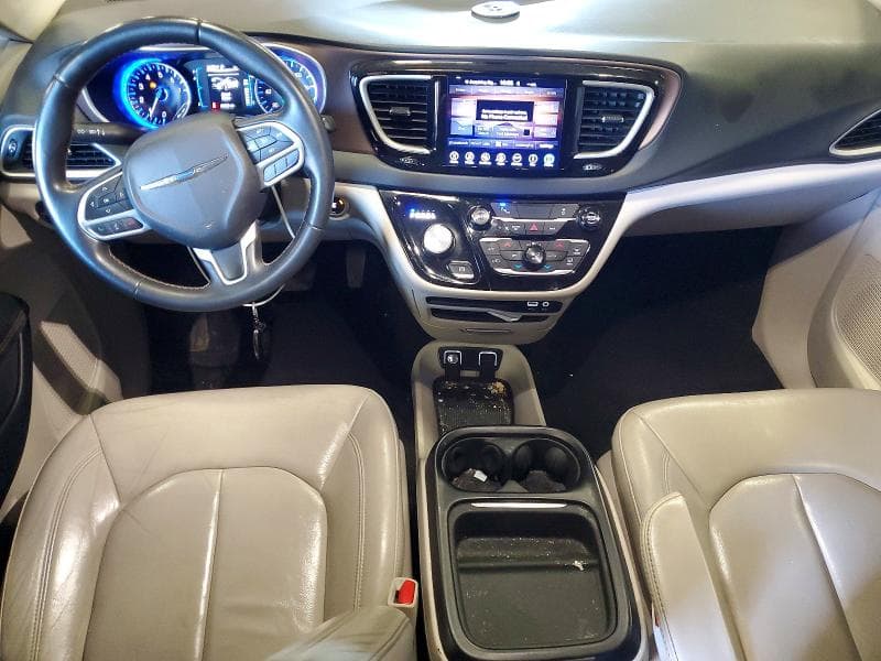 2017 CHRYSLER PACIFICA TOURING L 8