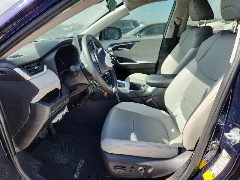 2024 TOYOTA RAV4 XLE PREMIUM 7