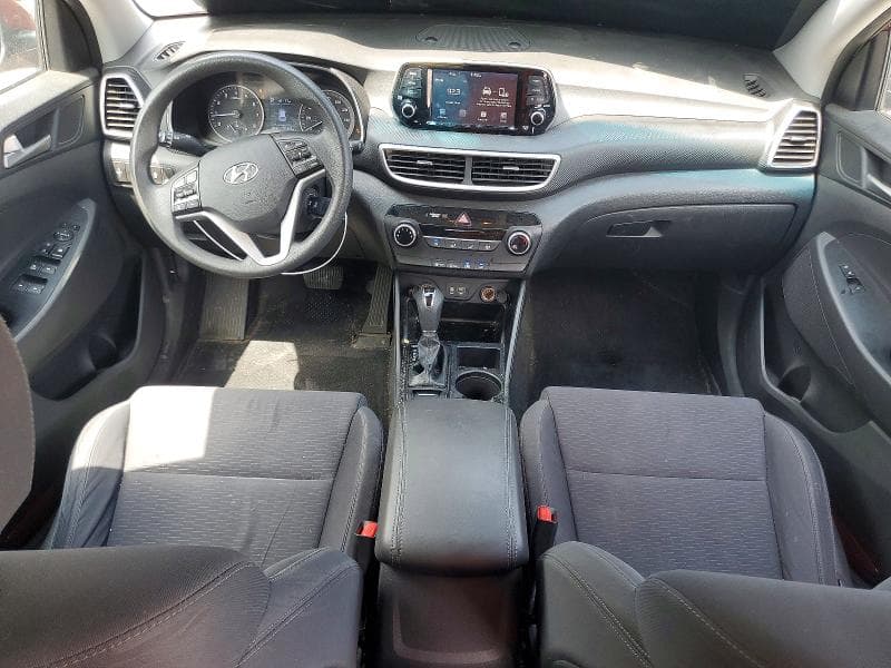 2020 HYUNDAI TUCSON SE 8