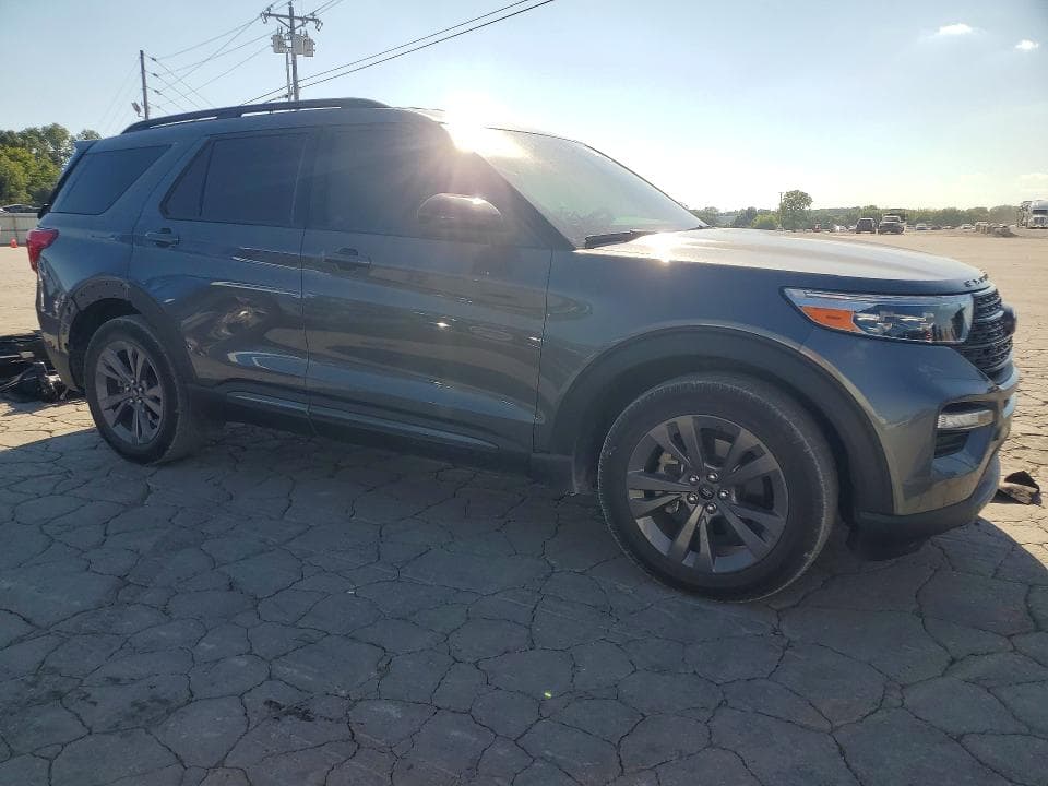 2023 FORD EXPLORER XLT 4