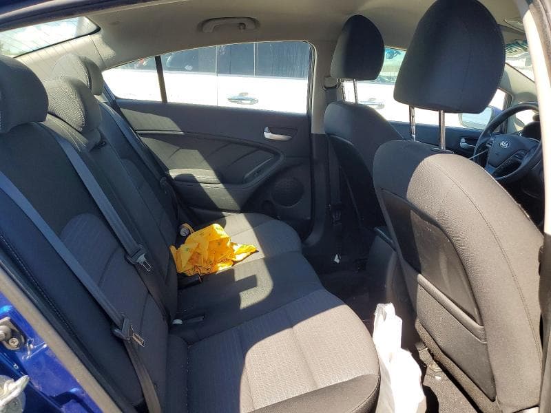 2018 KIA FORTE LX 10