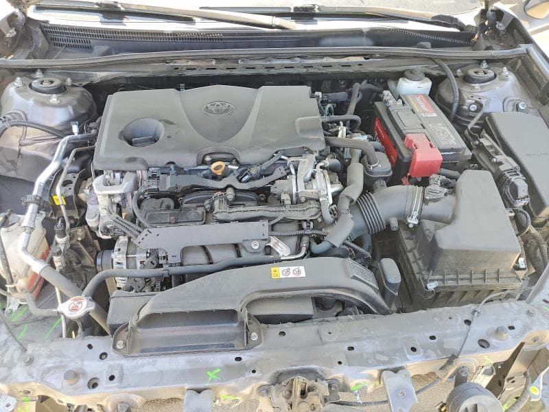 2019 TOYOTA CAMRY LE 11