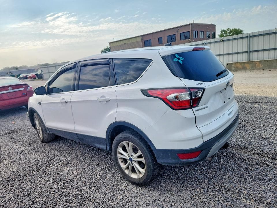 2017 FORD ESCAPE SE 2