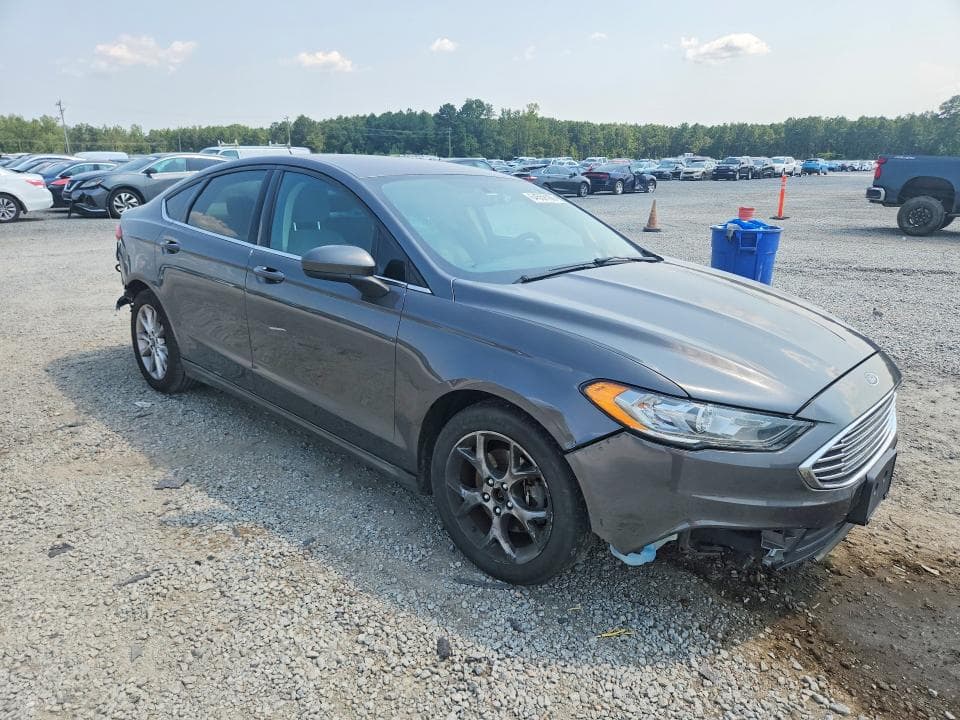 2017 FORD FUSION SE 4