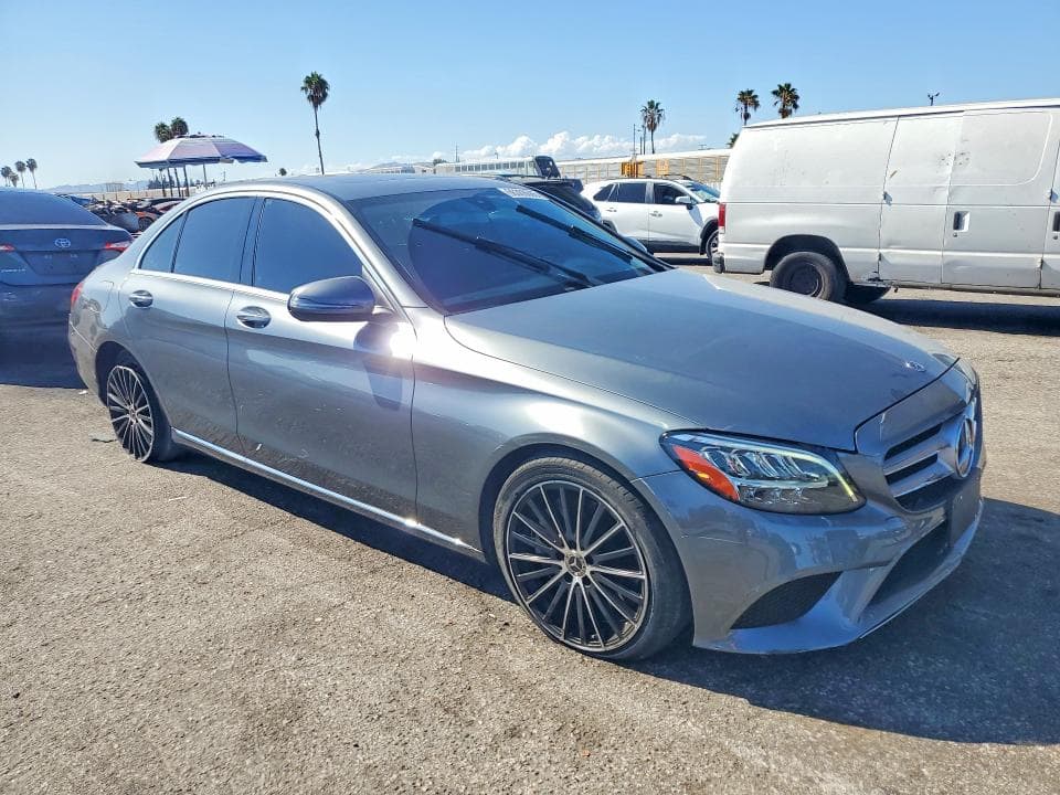 2019 MERCEDES-BENZ C 300 4
