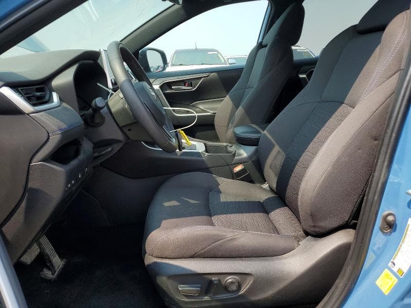 2023 TOYOTA RAV4 SE 7