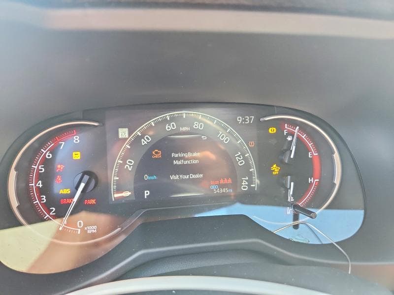2023 TOYOTA RAV4 LE 9