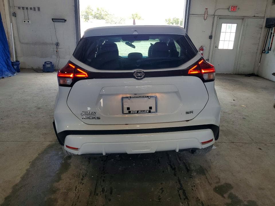 2021 NISSAN KICKS SR 6