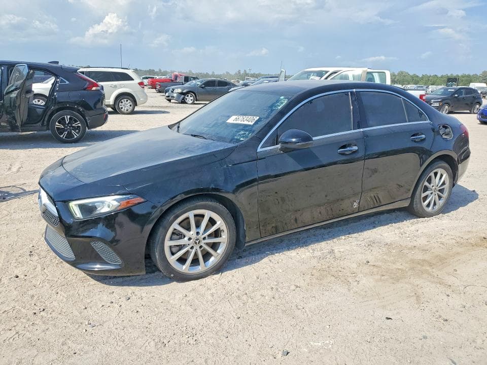 2019 MERCEDES-BENZ A 220 - 1