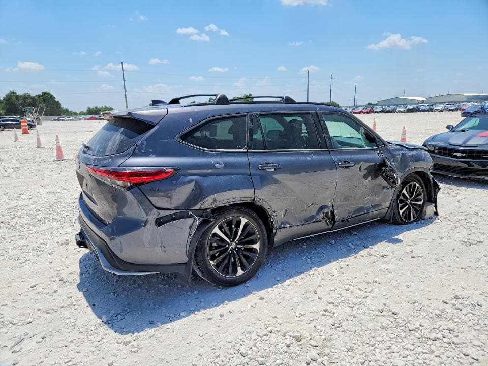 2021 TOYOTA HIGHLANDER XSE 3