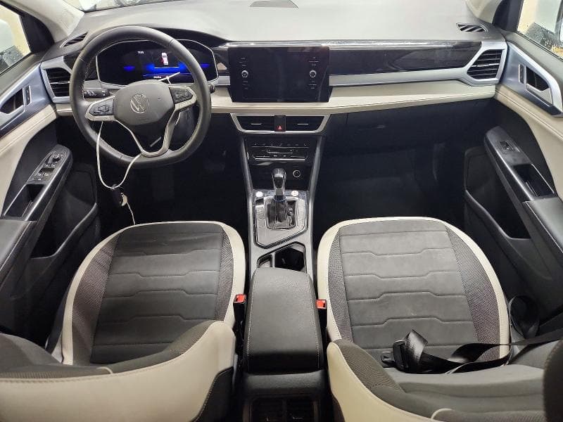 2026 VOLKSWAGEN TAOS SE 8
