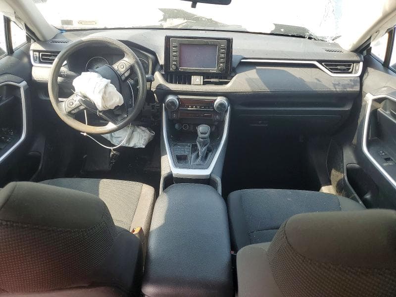 2022 TOYOTA RAV4 LE 8