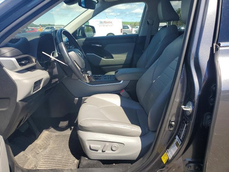 2020 TOYOTA HIGHLANDER XLE 7