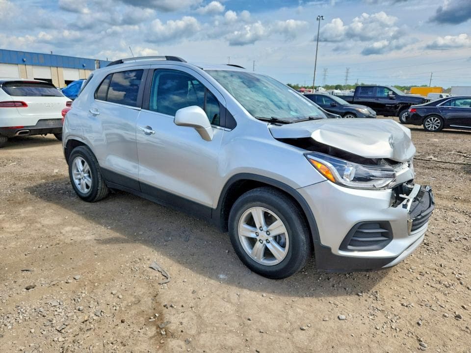 2019 CHEVROLET TRAX 1LT 4