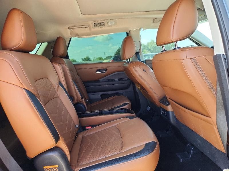 2023 NISSAN PATHFINDER PLATINUM 10