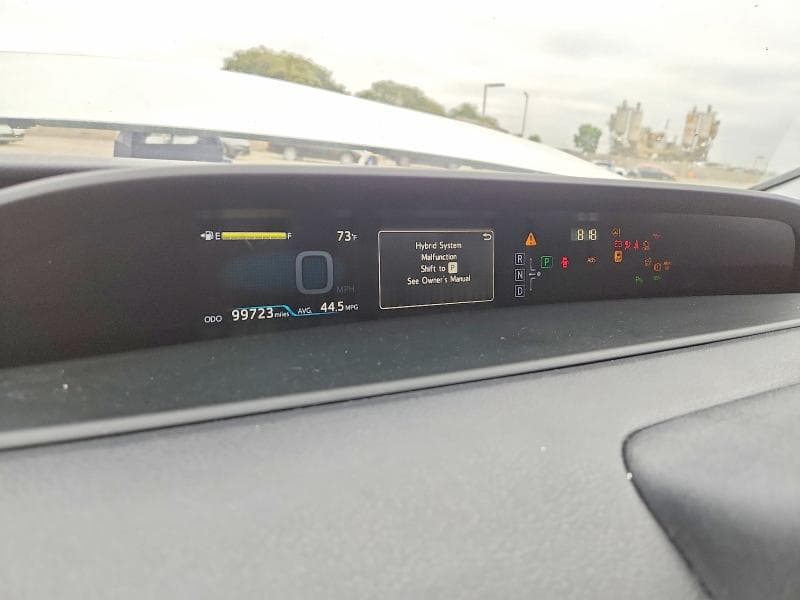 2017 TOYOTA PRIUS THREE TOURING 9
