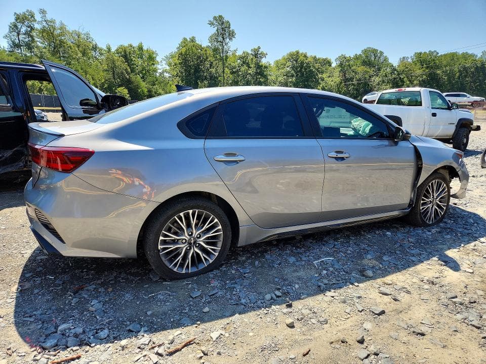 2023 KIA FORTE GT LINE 3